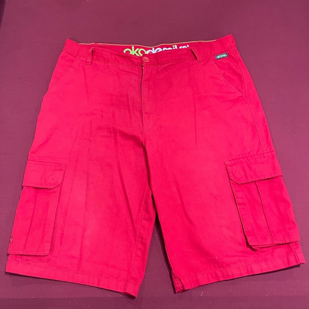 Akademiks Mens Red Shorts, Size 40